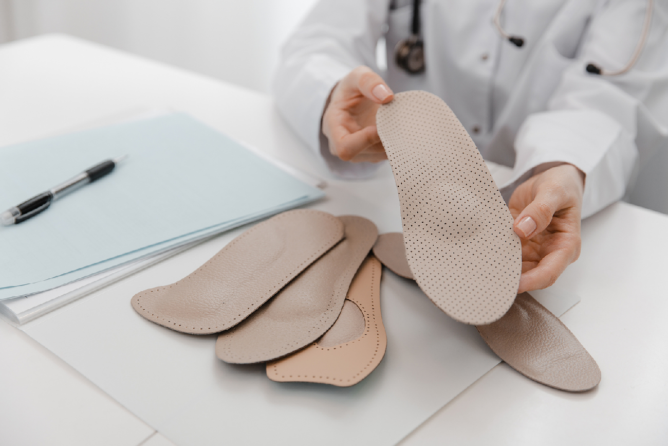 Is a Prescription Insole Right for Your Flat Feet Shoes?